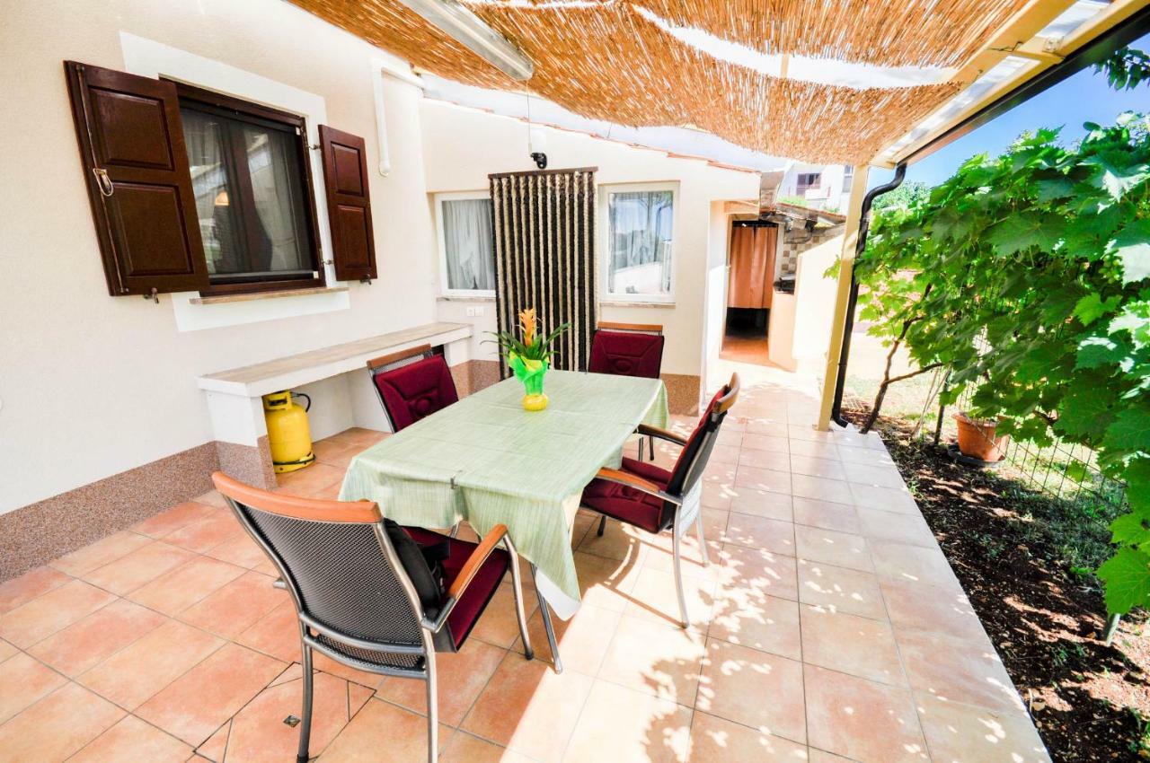 Appartement Nevija à Novigrad Istria Extérieur photo