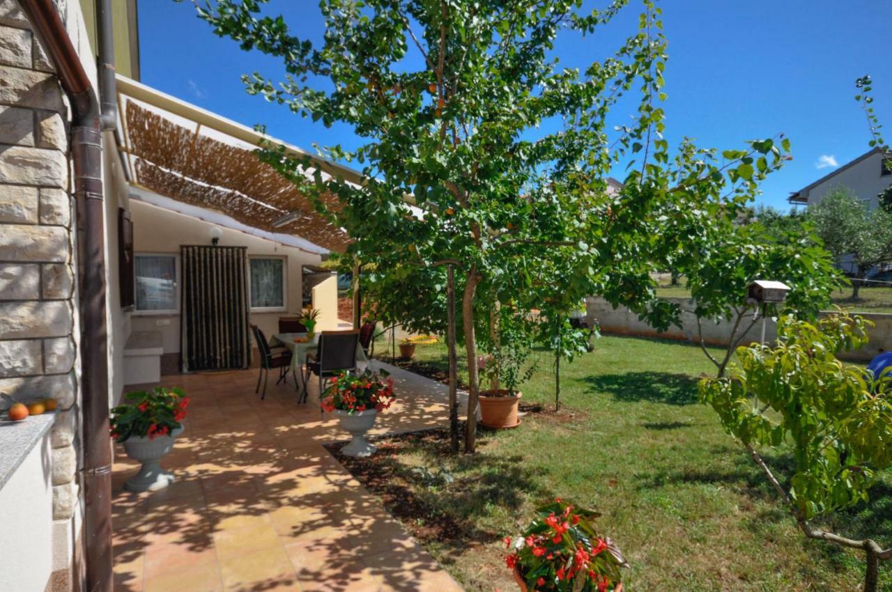 Appartement Nevija à Novigrad Istria Extérieur photo